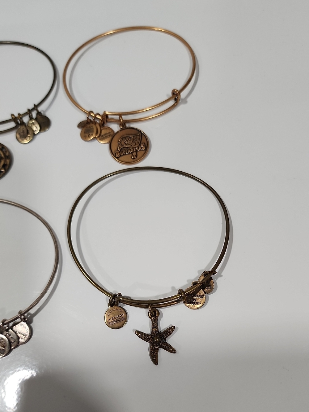 9 Alex & Ani Bracelets, 1 Love This Life Bracelet. - Picture 6 of 16